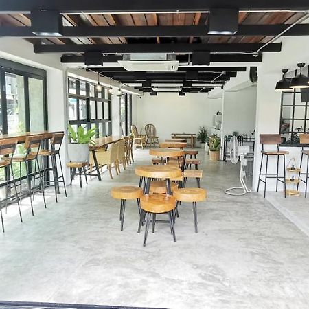 Stay Here Hostel Chiang Mai Ngoại thất bức ảnh